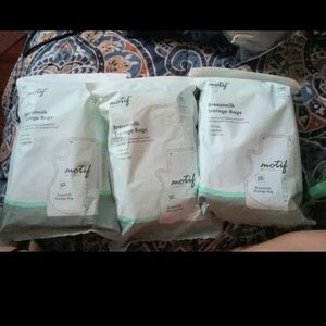 Motif Breastmilk Storage Bags